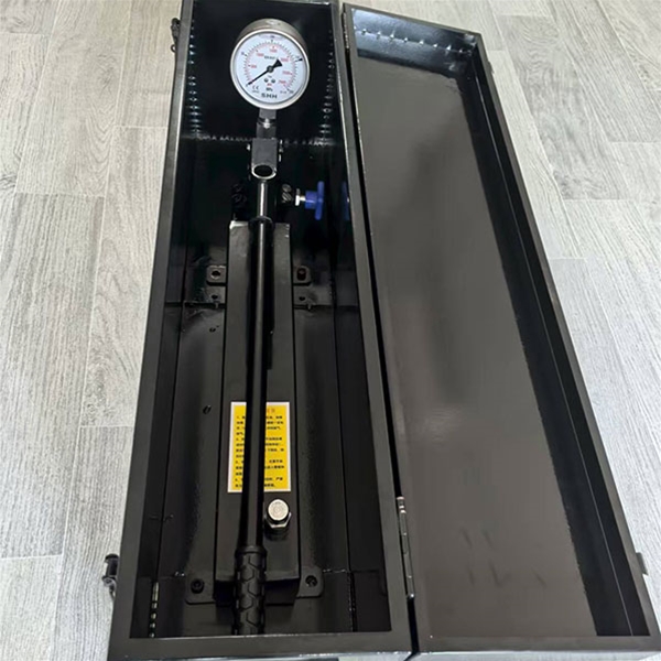 超高壓手動(dòng)油泵